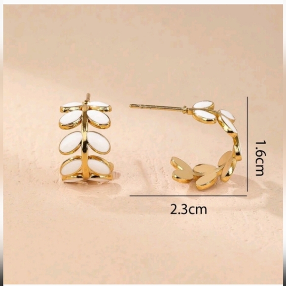 Gold & White Wheat Style Earrings - Picture 2 of 2